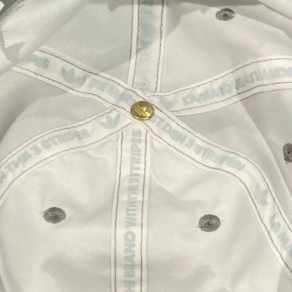 Adidas Dad Hat - Picture 6 of 8